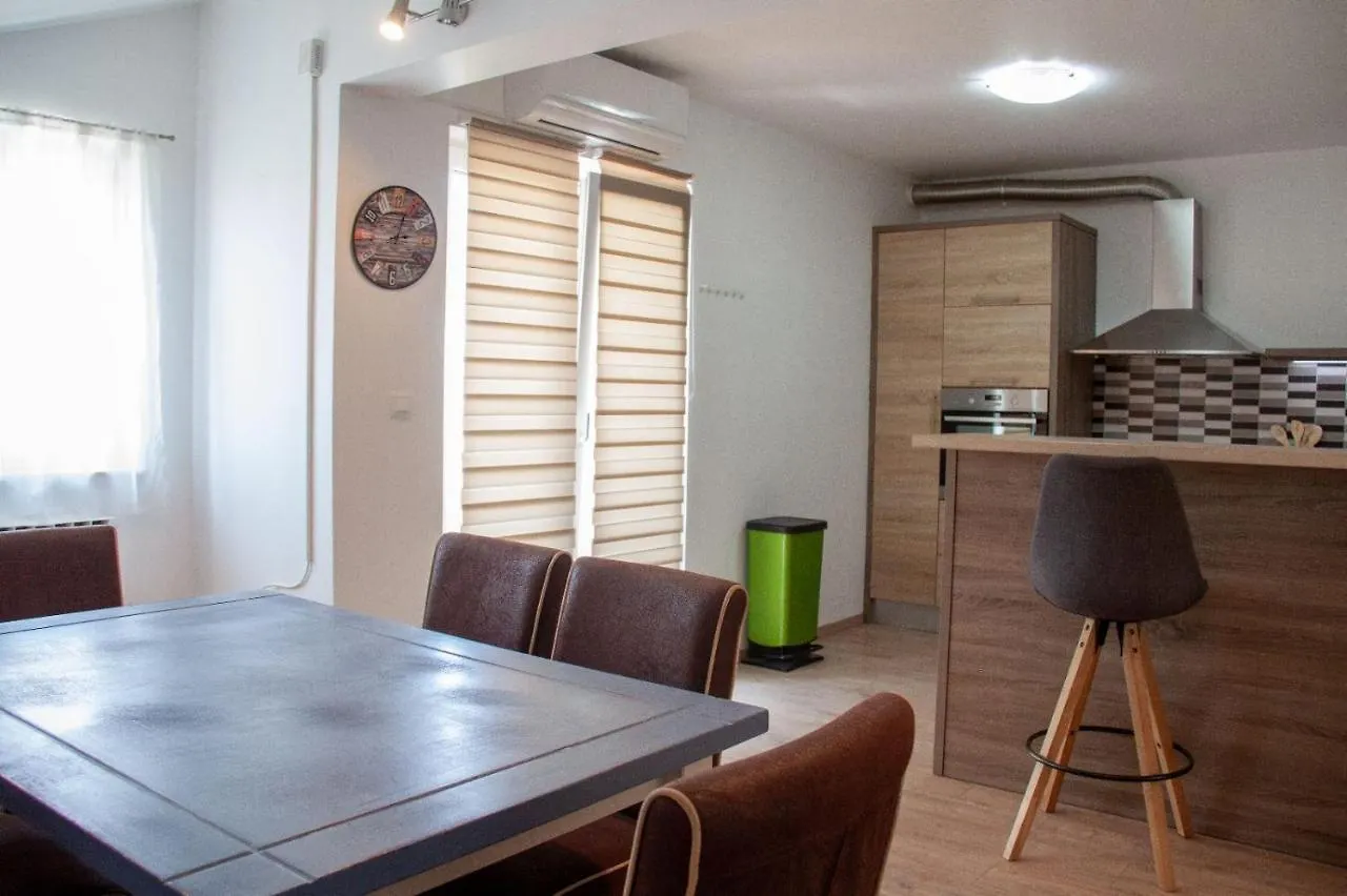 Apartment Mate Zadar